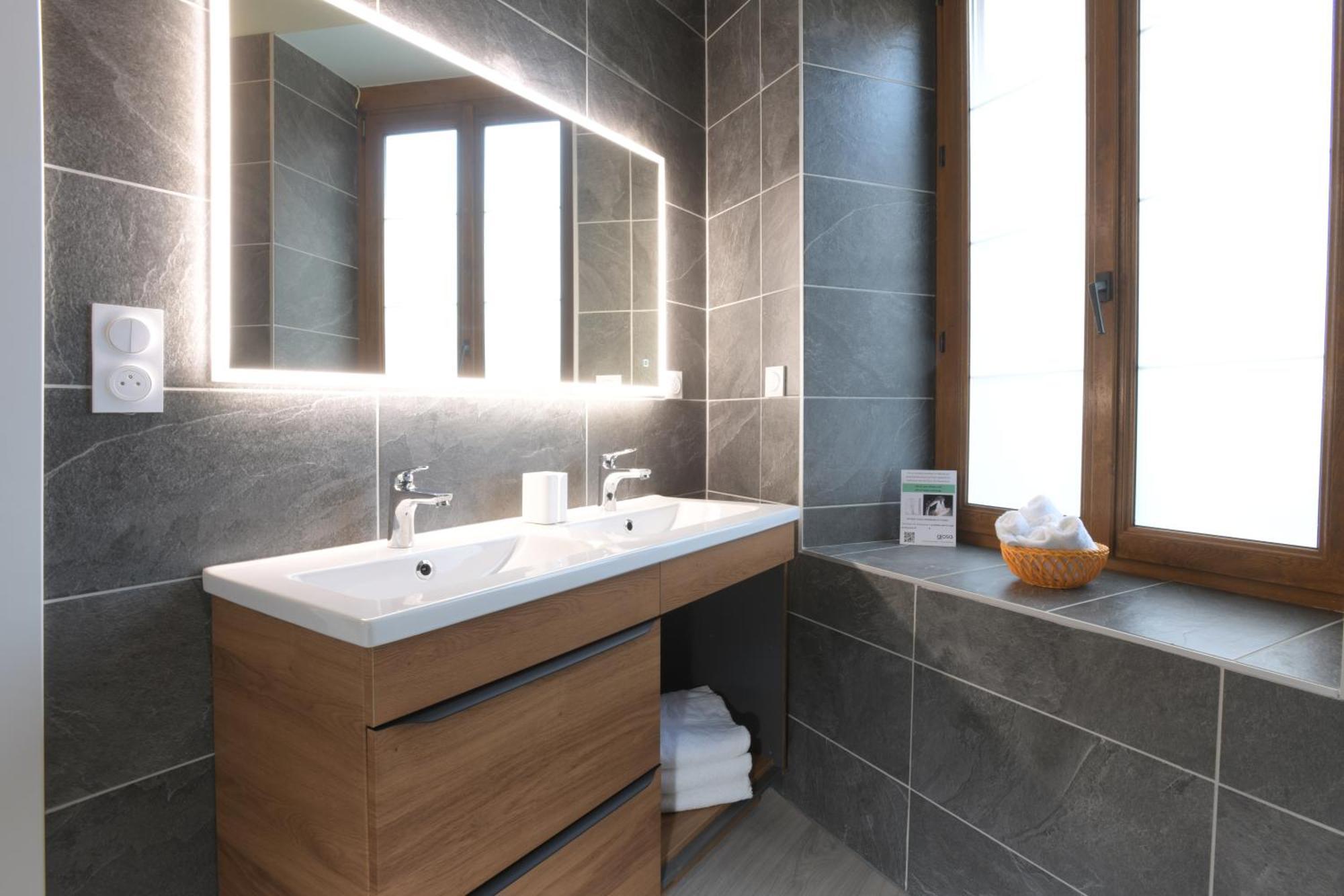 Au Cheval Blanc - Appartement Familial 6P Parking Prive Proche Colmar Centre Buitenkant foto